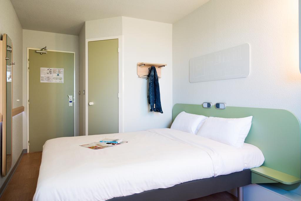 Ibis Budget Granville Exteriör bild